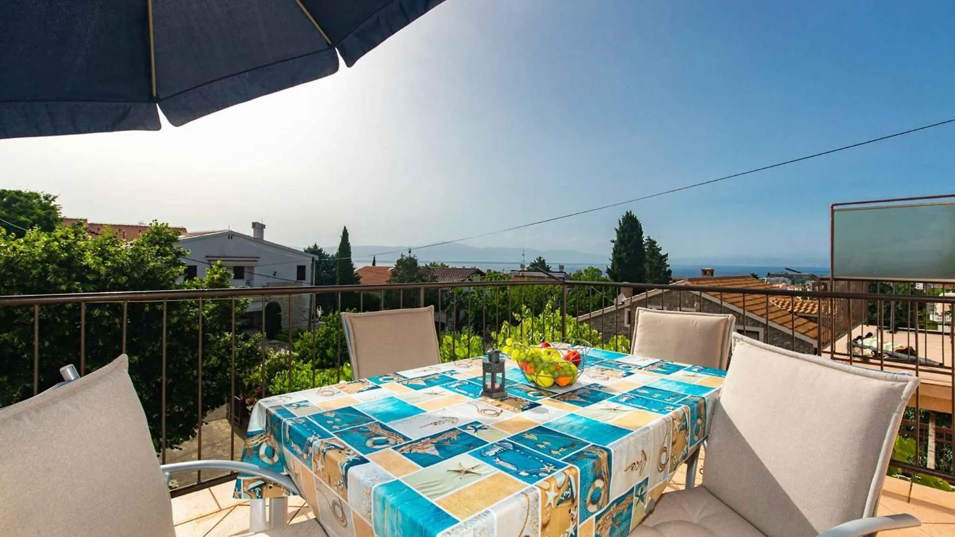 Apartments In Malinska/Insel Krk 12771